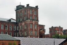 Современный складской комплекс в здании 19 века